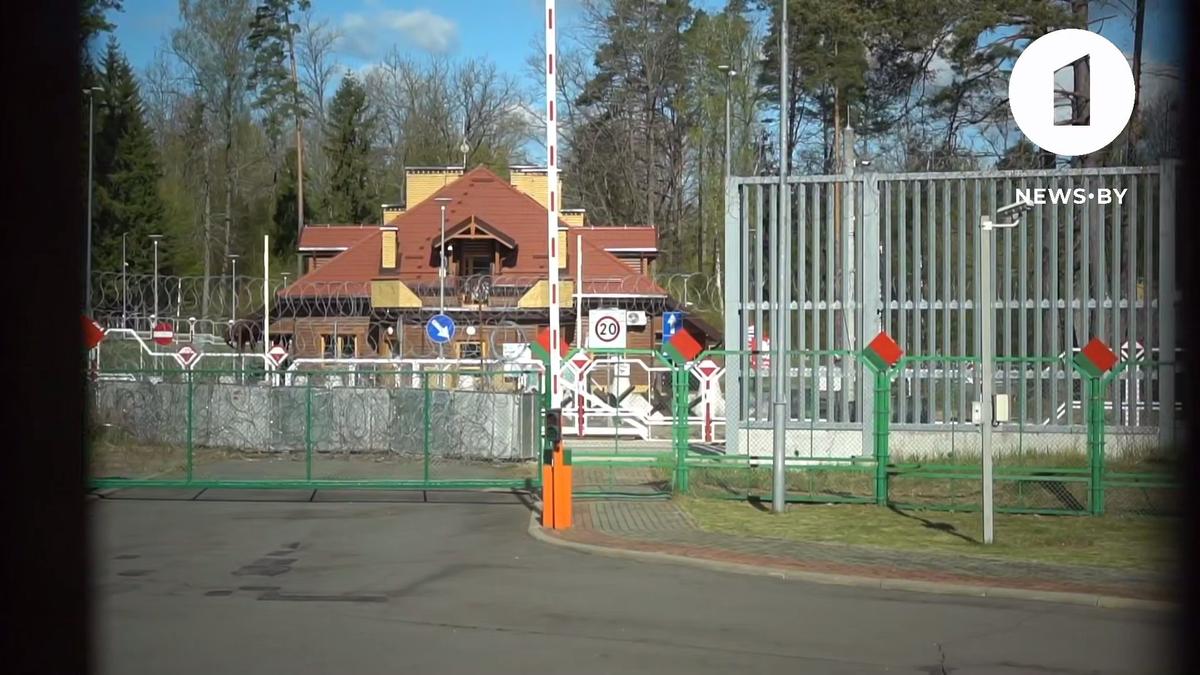 Скриншот видео с обмена на белорусско-польской границе: News.by