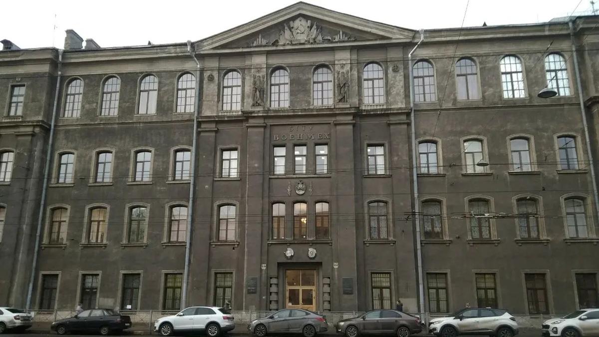 В БГТУ «Военмех» прошла эвакуация из-за ложно сработавшей сирены