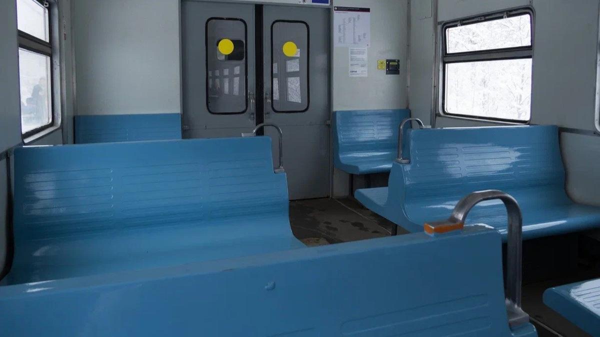 Пенсионерка попала под электричку с Финляндского вокзала и осталась жива