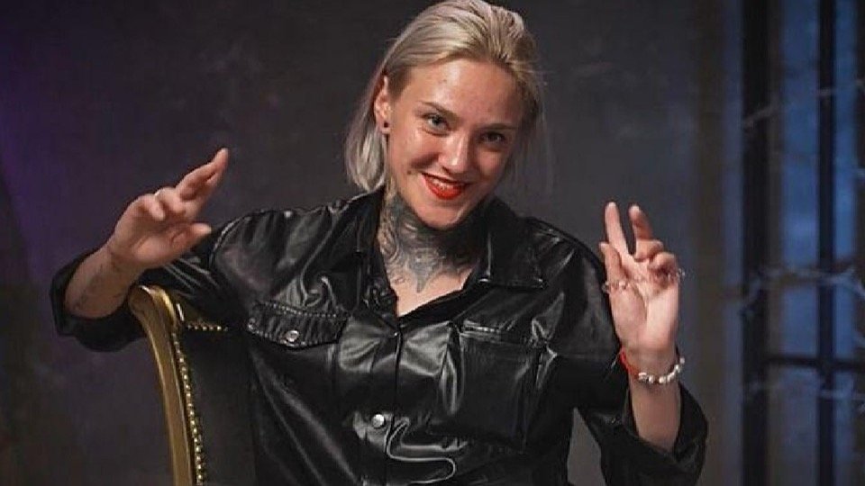 Диана Спряталась (Янголенко). Скриншот видео седьмого сезона шоу «Пацанки».