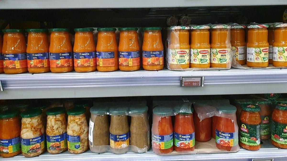 Кабачковую икру с количеством нитратов в два раза выше нормы обнаружили в магазинах Петербурга