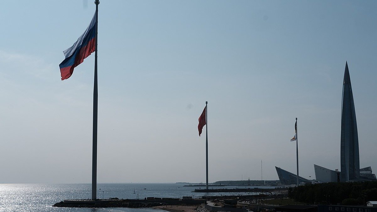 В Петербурге собирают флаги России для участников «спецоперации»