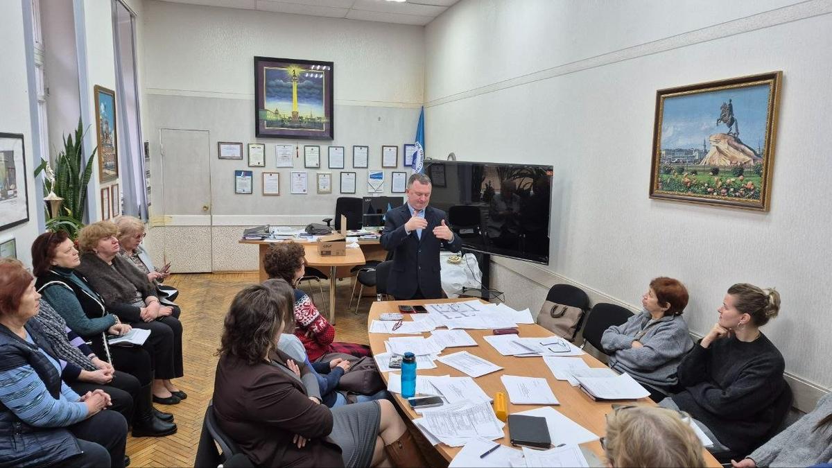 Олег Дуркин на совещании петербургского отделения ВОГ. Фото: петербургское отделение ВОГ